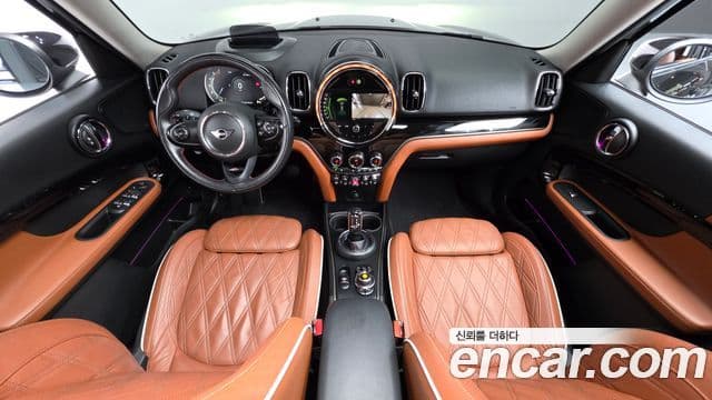 MINI Cooper SD Countryman 4