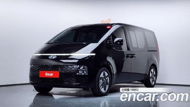 Hyundai Staria 1
