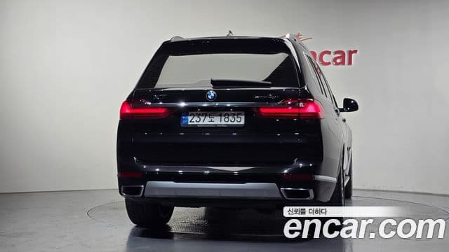 BMW X7 (G07) 4