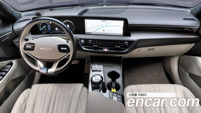 Kia K8 Hybrid 4