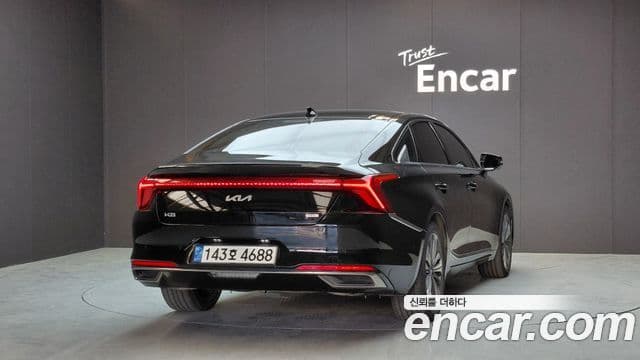 Kia K8 Hybrid 3