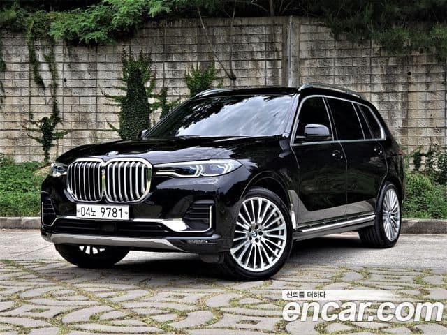 BMW X7 (G07) 1