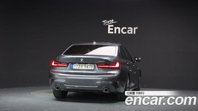 BMW 3 Series (G20) 4