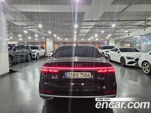 Audi A8 (D5) 3