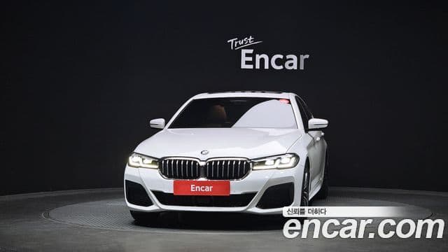 BMW 5 Series (G30) 3