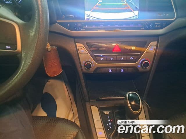 Hyundai Avante AD 4