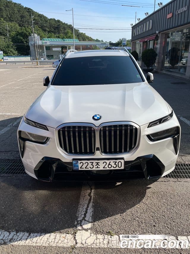 BMW X7 (G07) 3
