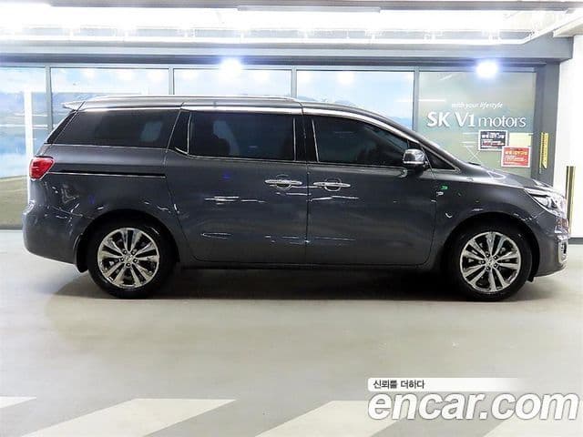 Kia All New Carnival 3