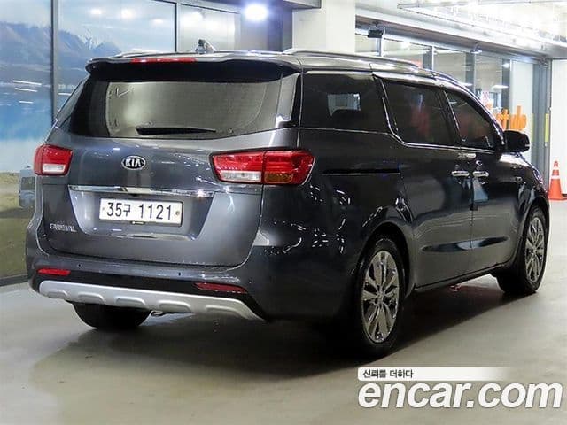 Kia All New Carnival 4