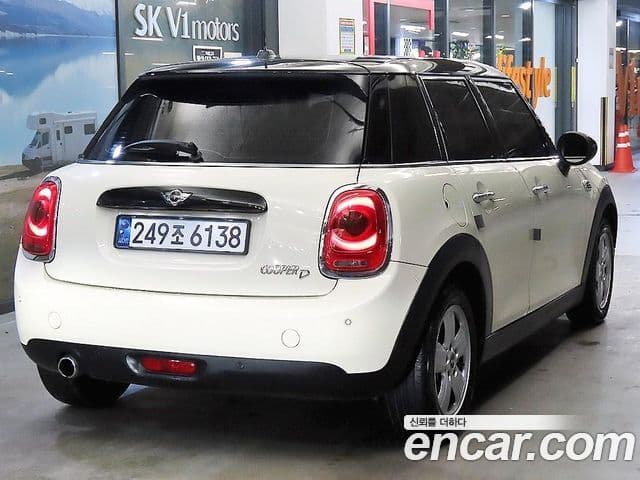 MINI Cooper D 4