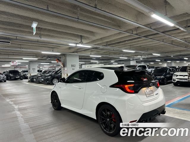 Toyota Yaris (Vitz) 3