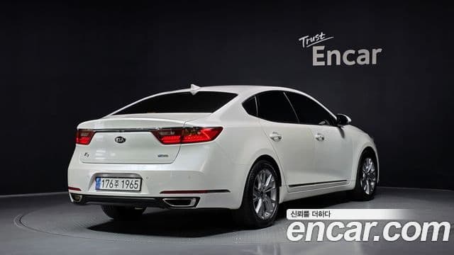 Kia All New K7 Hybrid 2