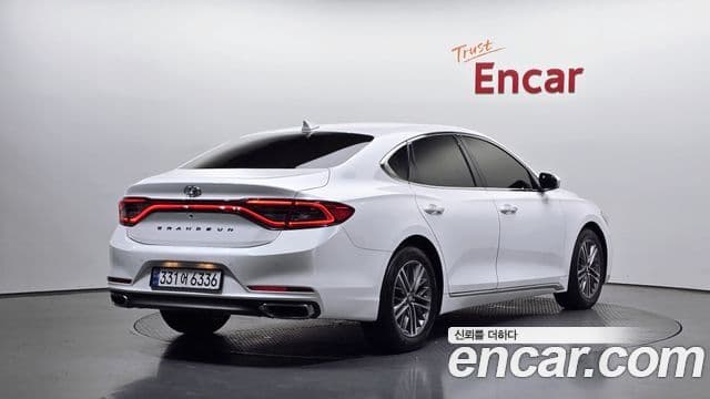 Hyundai Grandeur IG 2