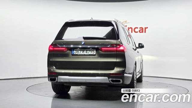 BMW X7 (G07) 4