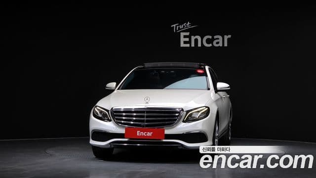 Mercedes-Benz E-Class W213 3