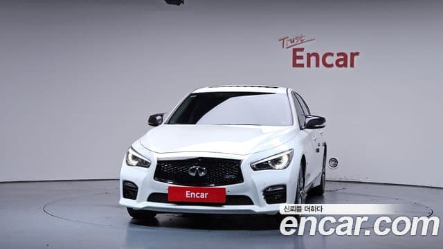 Infiniti Q50 3