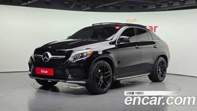 Mercedes-Benz GLE-Class W166 1