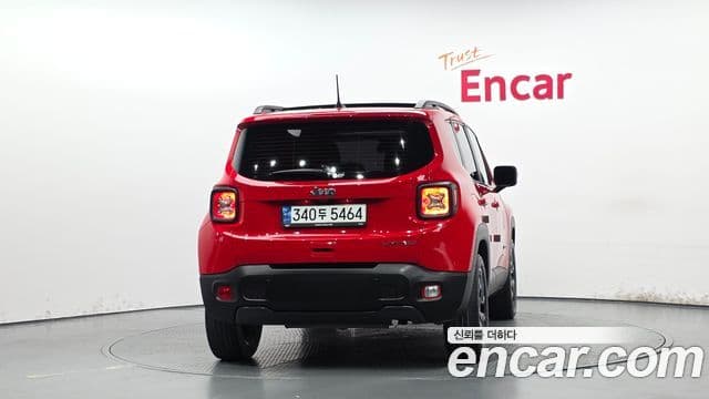 Jeep Renegade 4