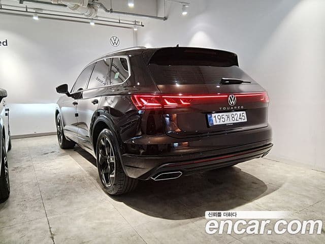Volkswagen Touareg 3rd Gen 3