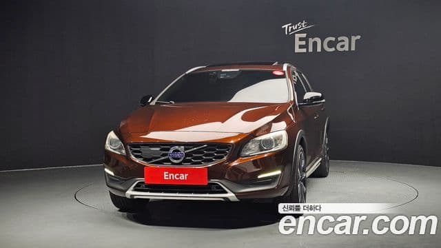 Volvo V60 Cross Country 3