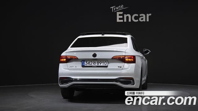 Volkswagen Jetta 7th Gen 4