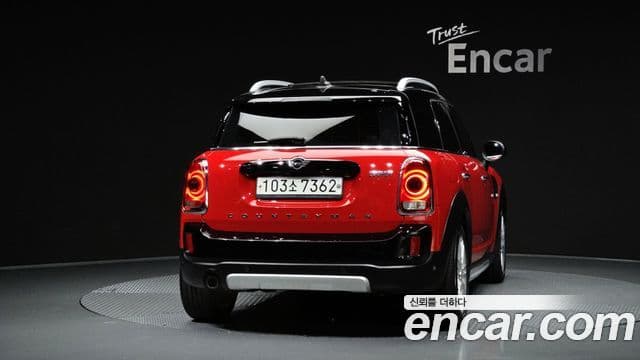 MINI Cooper Countryman 4