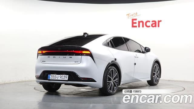 Toyota Prius 5th Gen 2