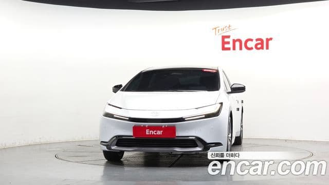 Toyota Prius 5th Gen 3