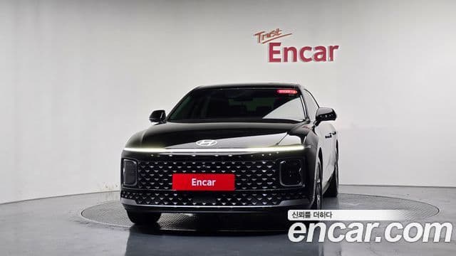 Hyundai Grandeur (GN7) 2