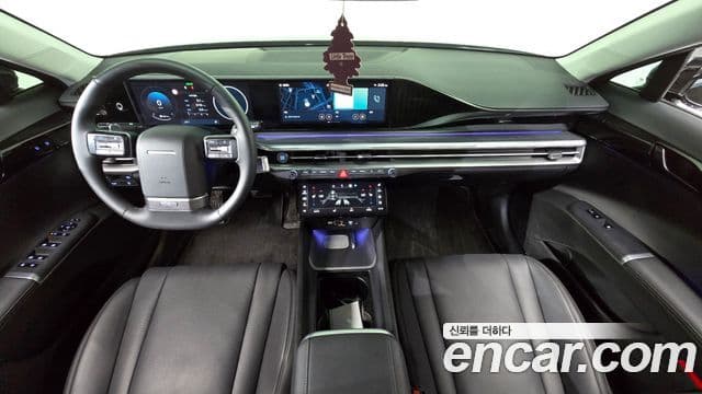 Hyundai Grandeur (GN7) 4