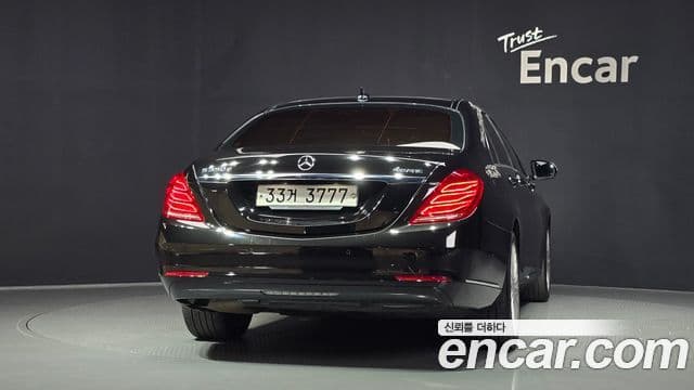 Mercedes-Benz S-Class W222 4
