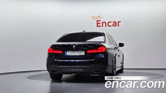 BMW 5 Series (G30) 3