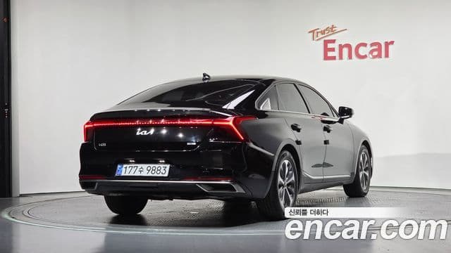 Kia K8 Hybrid 2