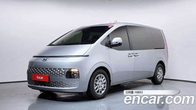 Hyundai Staria 1