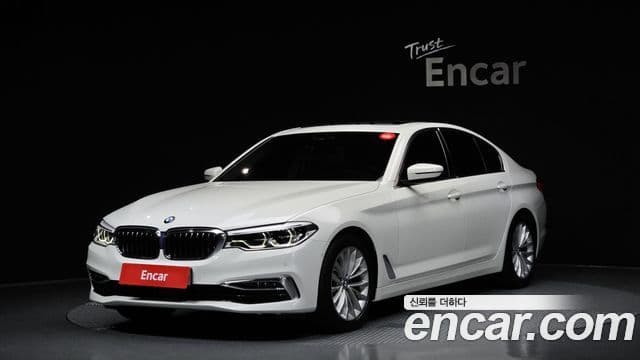 BMW 5 Series (G30) 1