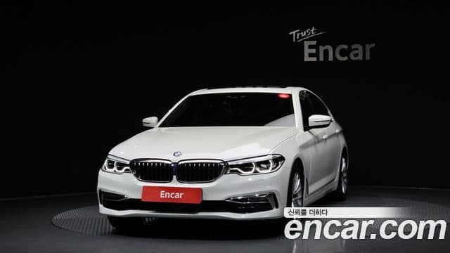 BMW 5 Series (G30) 3