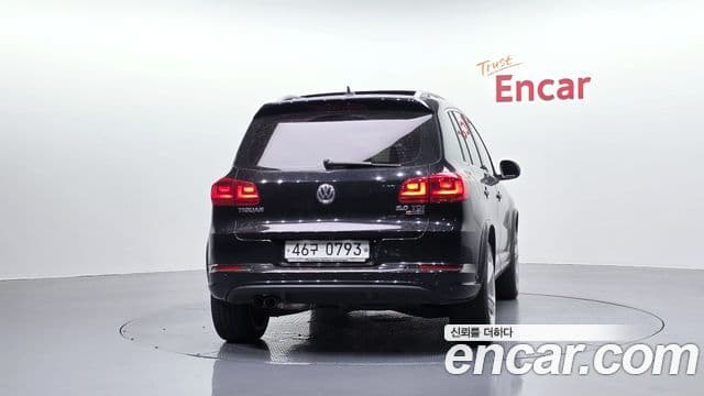 Volkswagen New Tiguan 4