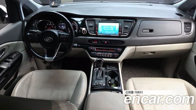 Kia All New Carnival 4
