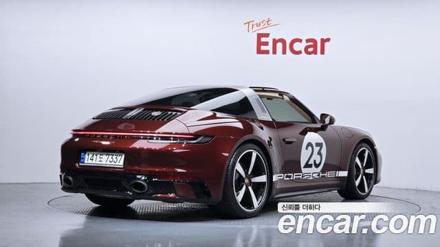 Porsche 911 (992) 2