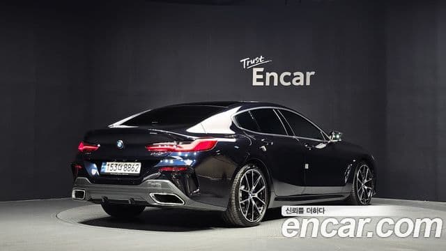 BMW 8 Series (G15) 2