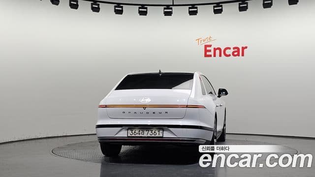 Hyundai Grandeur (GN7) 4