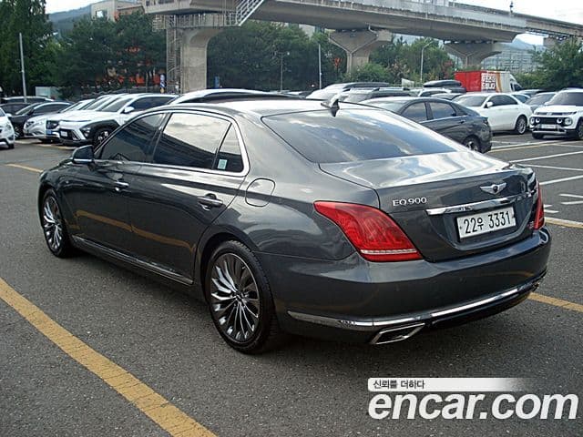 Genesis EQ900 2