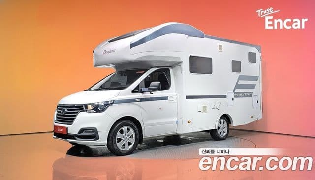 Hyundai The New Grand Starex 1