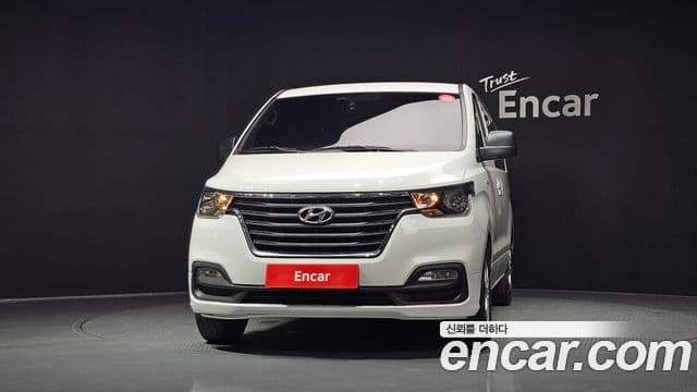 Hyundai The New Grand Starex 3