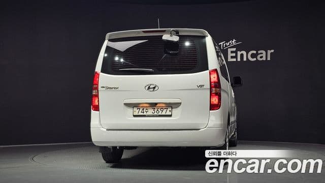 Hyundai The New Grand Starex 4
