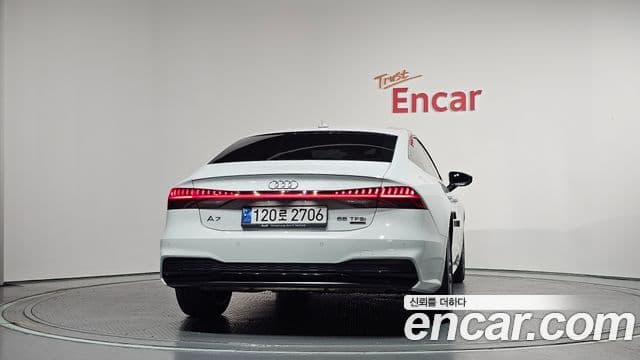 Audi A7 (4K) 3