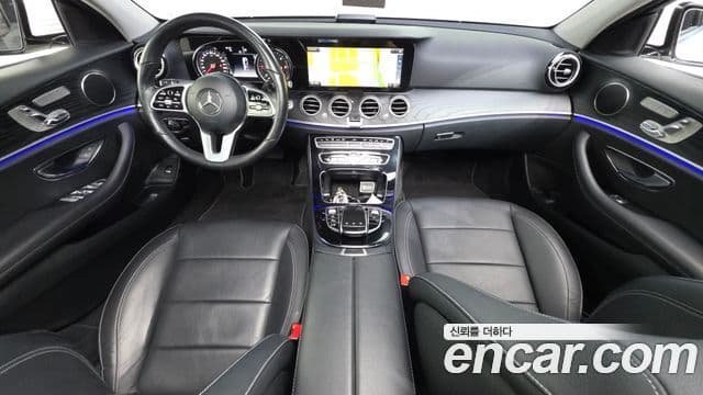 Mercedes-Benz E-Class W213 4