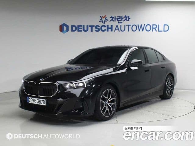BMW 5 Series (G60) — 1