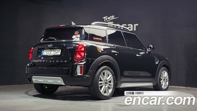 MINI Cooper Countryman 2