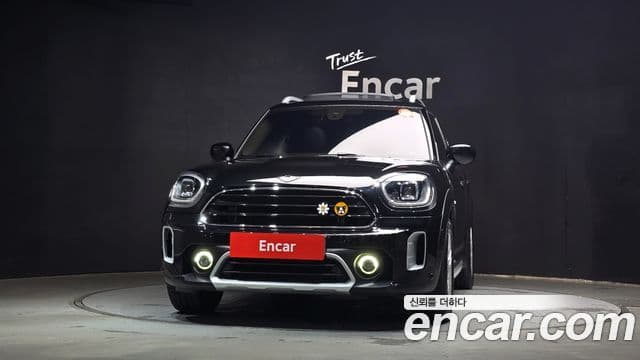 MINI Cooper Countryman 3